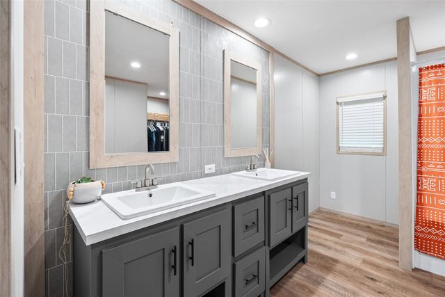4009 Diann Drive, Granbury, TX 76049