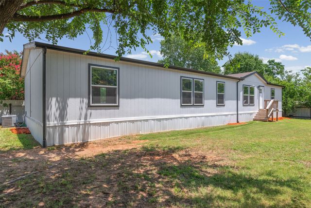 4009 Diann Drive, Granbury, TX 76049