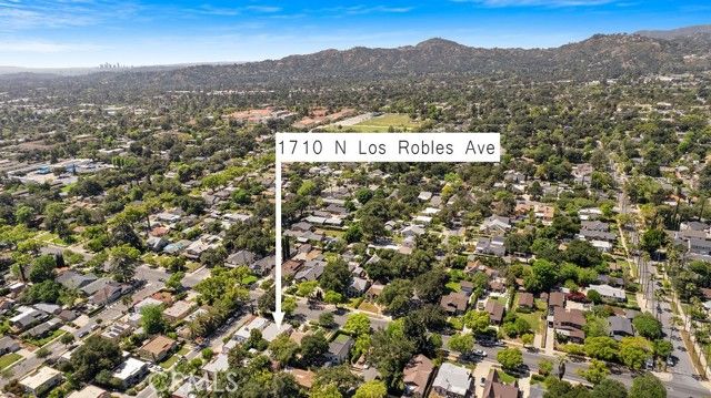 1710 N Los Robles, Pasadena, CA 91104