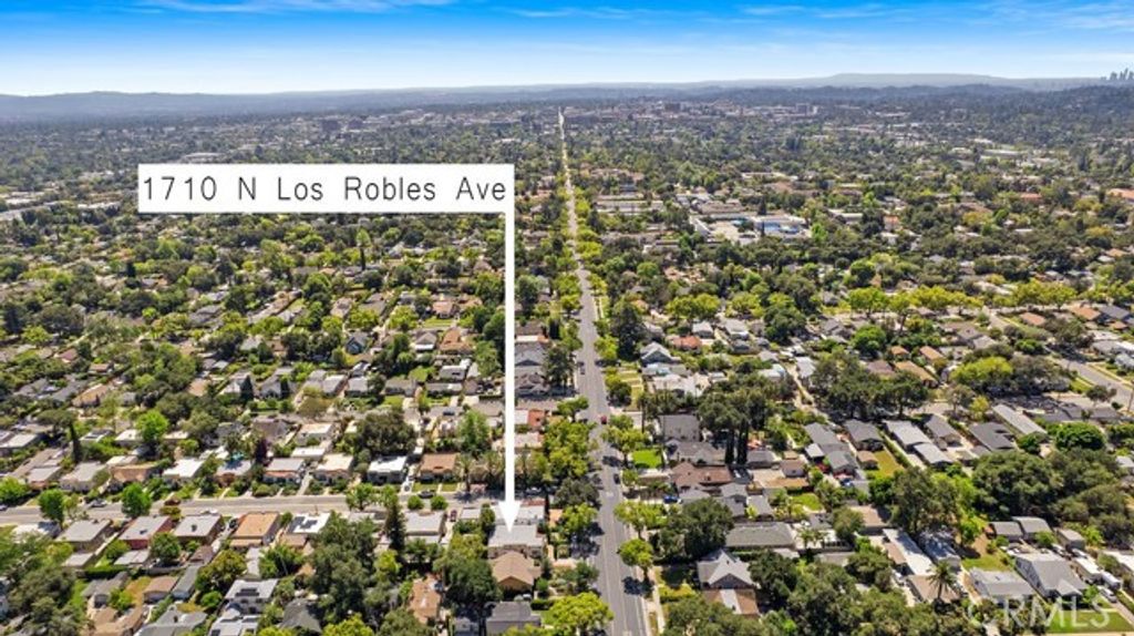 1710 N Los Robles, Pasadena, CA 91104