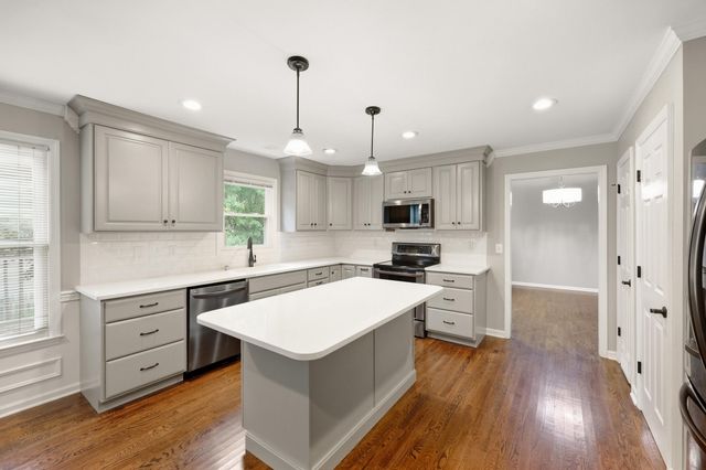 1076 Autumn Ridge Drive, Lexington, KY 40509