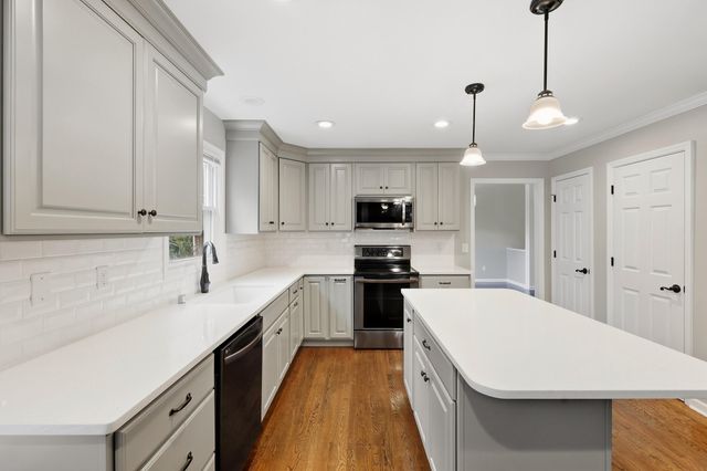 1076 Autumn Ridge Drive, Lexington, KY 40509