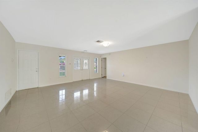 2545 NW 105th Lane, Sunrise, FL 33322
