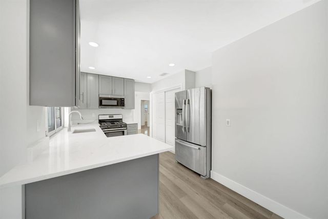 2545 NW 105th Lane, Sunrise, FL 33322