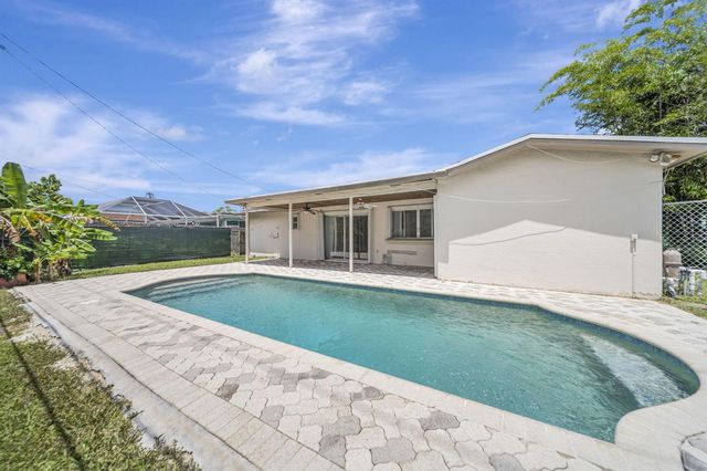 2545 NW 105th Lane, Sunrise, FL 33322