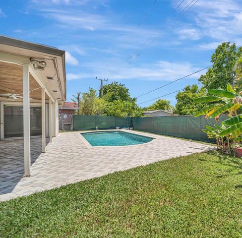 2545 NW 105th Lane, Sunrise, FL 33322