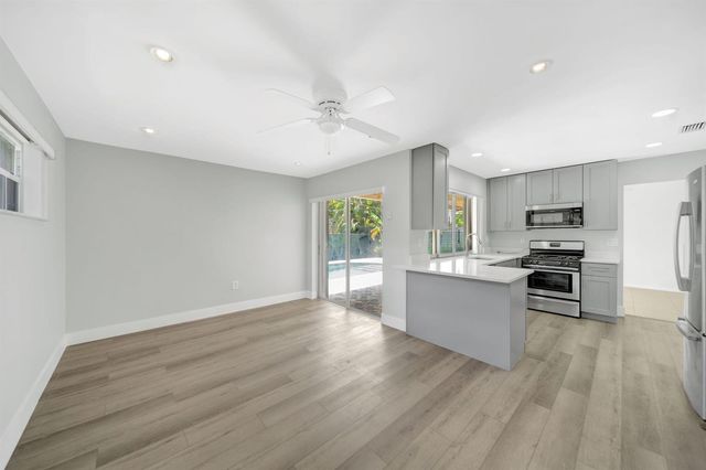 2545 NW 105th Lane, Sunrise, FL 33322
