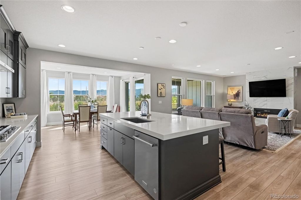 9204 Star Fall Circle, Littleton, CO 80125