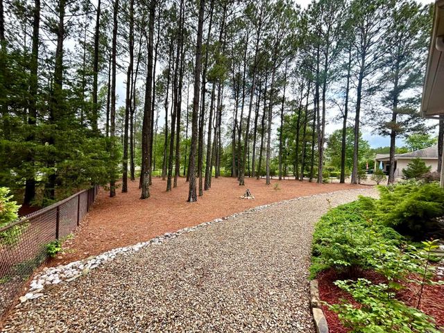 1 Victoria Lane, Hot Springs Village, AR 71909