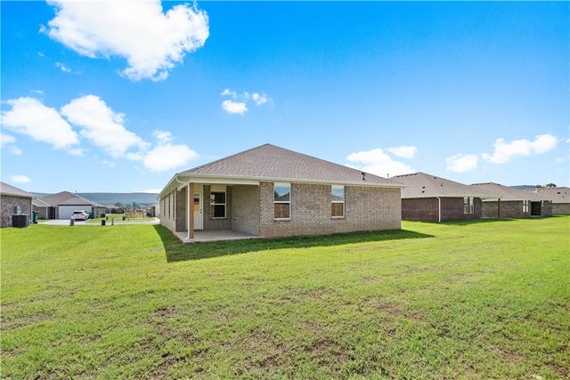 523 Nevada Street, Farmington, AR 72730