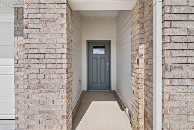 523 Nevada Street, Farmington, AR 72730