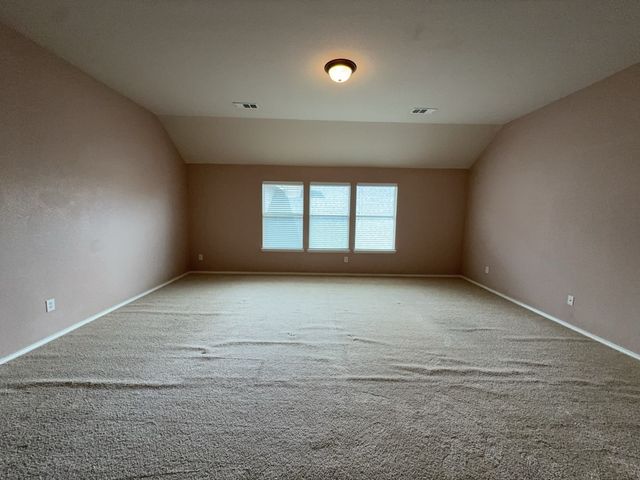 9709 Gessner Drive, Fort Worth, TX 76244