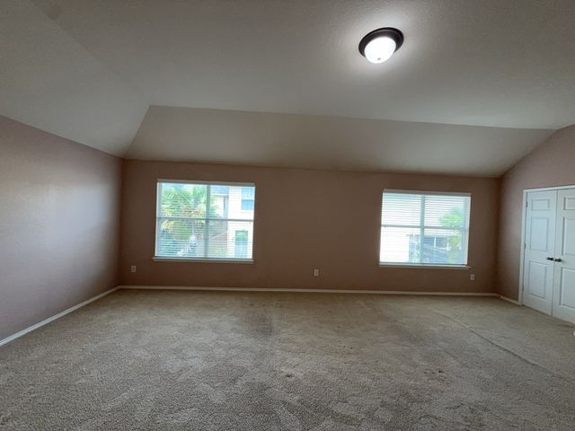 9709 Gessner Drive, Fort Worth, TX 76244