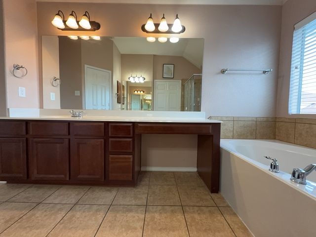 9709 Gessner Drive, Fort Worth, TX 76244