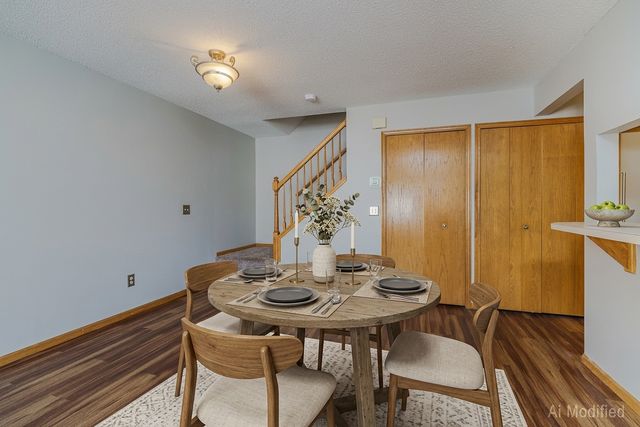 2005 Southcross Drive W 1003, Burnsville, MN 55306