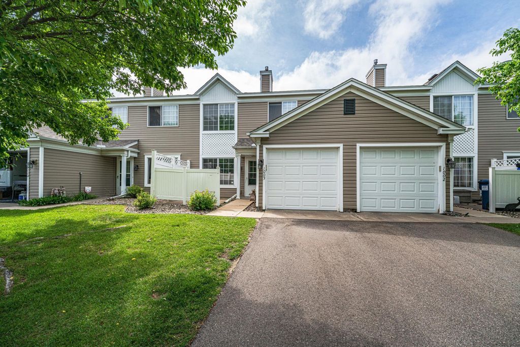 2005 Southcross Drive W 1003, Burnsville, MN 55306