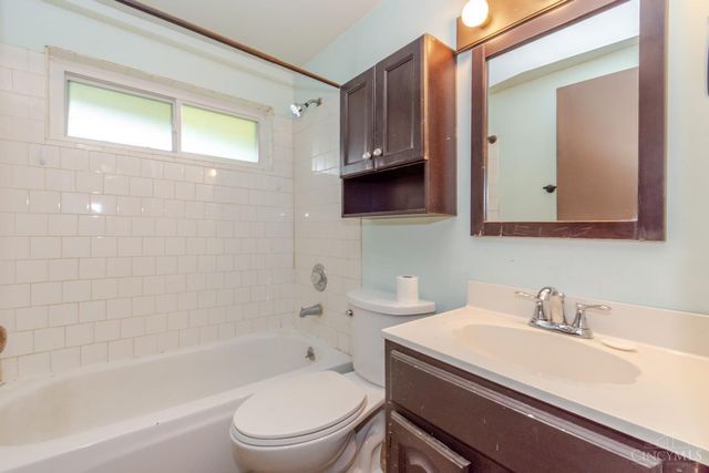 626 Upland Drive, West Carrollton, OH 45449