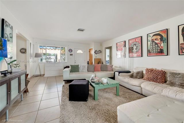 5700 SW 45th Ter, Miami, FL 33155