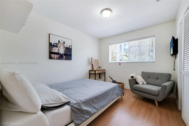 5700 SW 45th Ter, Miami, FL 33155