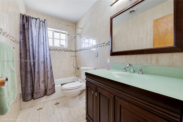 5700 SW 45th Ter, Miami, FL 33155