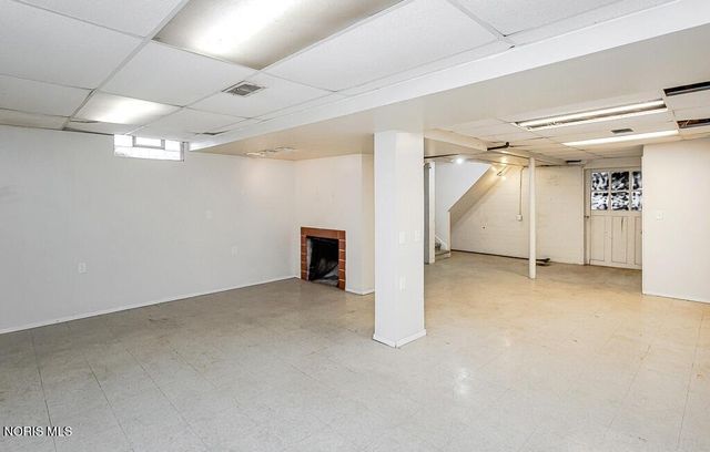 3720 Kelly Ave Avenue, Toledo, OH 43613