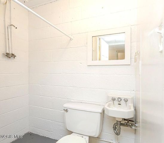 3720 Kelly Ave Avenue, Toledo, OH 43613