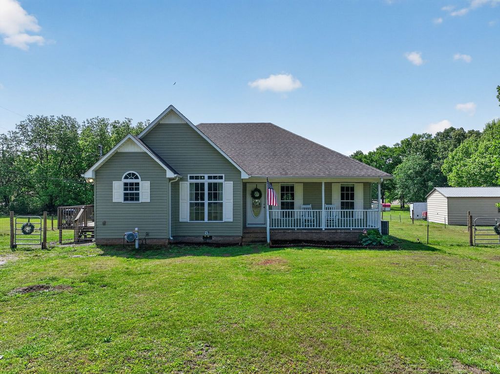 505 Limestone Rd, Elora, TN 37328