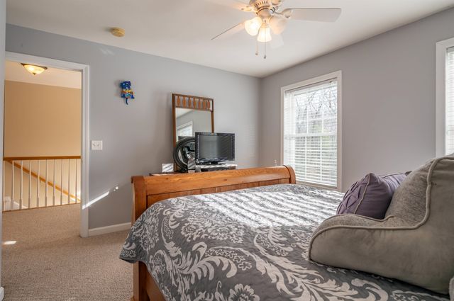 43 Lampton Drive, Derry, NH 03308