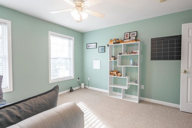 43 Lampton Drive, Derry, NH 03308