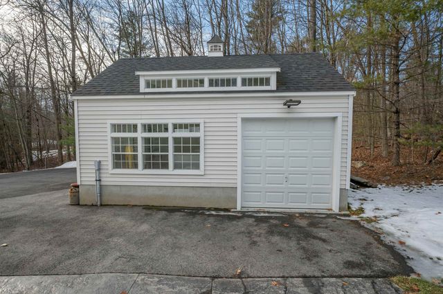 43 Lampton Drive, Derry, NH 03308