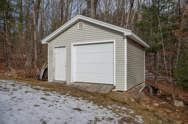 43 Lampton Drive, Derry, NH 03308