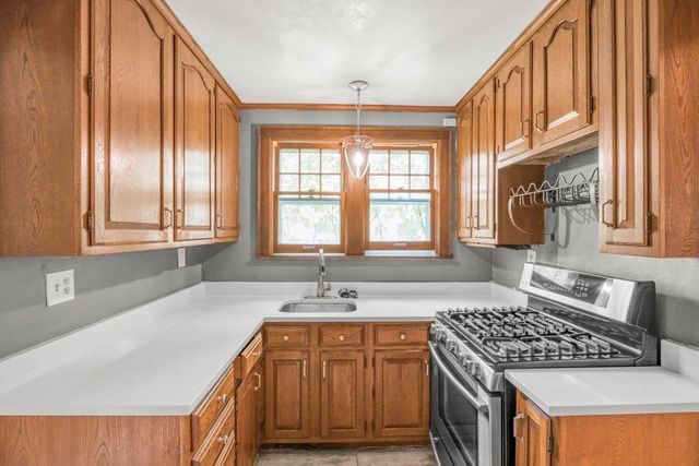 2657 Zenith Avenue N, Robbinsdale, MN 55422