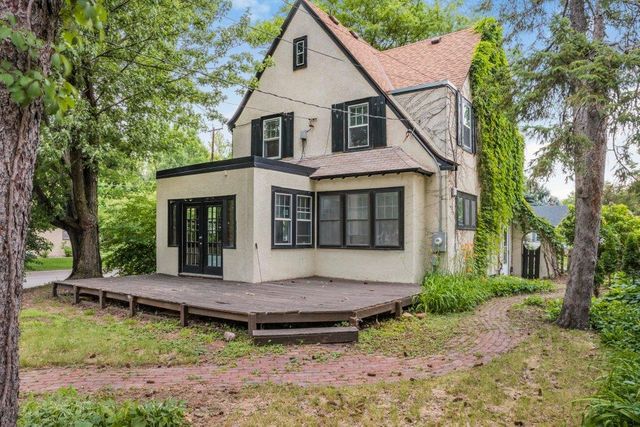 2657 Zenith Avenue N, Robbinsdale, MN 55422