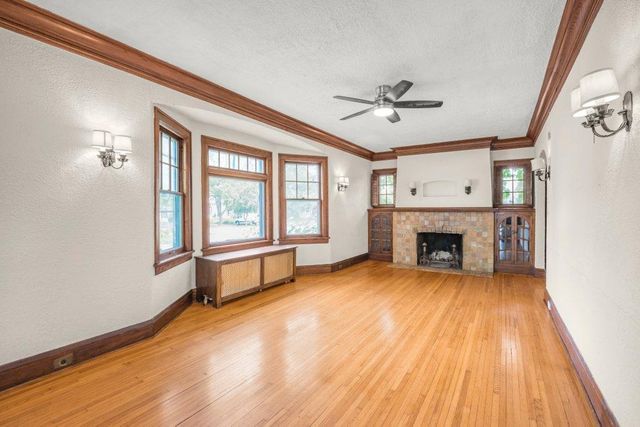 2657 Zenith Avenue N, Robbinsdale, MN 55422