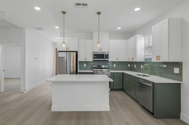 643 W 9TH STREET, Lakeland, FL 33805