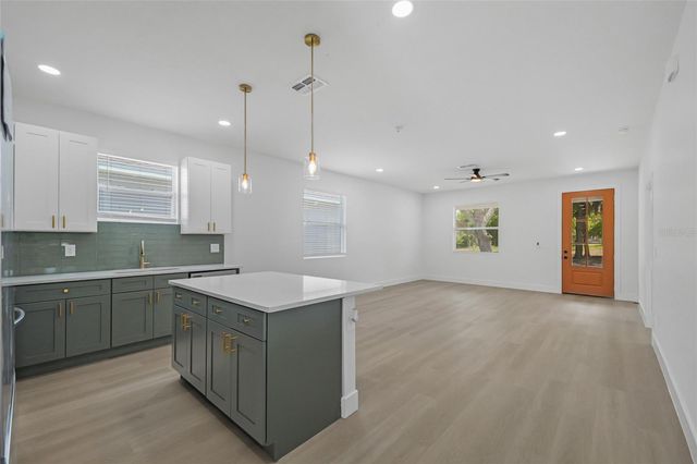 643 W 9TH STREET, Lakeland, FL 33805