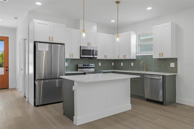 643 W 9TH STREET, Lakeland, FL 33805