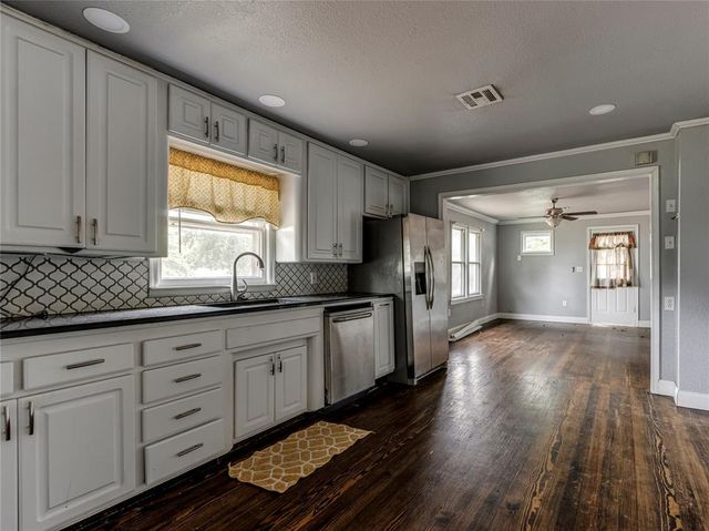 1371 N 1st Street, Harrah, OK 73045