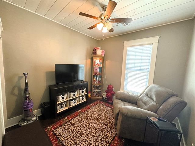 902 N Beard Avenue, Shawnee, OK 74801