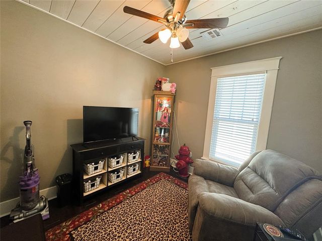 902 N Beard Avenue, Shawnee, OK 74801