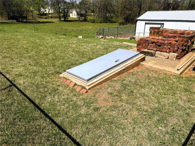 902 N Beard Avenue, Shawnee, OK 74801