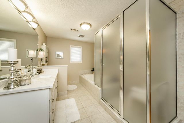 20 Lochland Drive, Greers Ferry, AR 72067