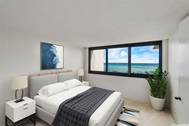 250 Kawaihae Street 16B, Honolulu, HI 96825
