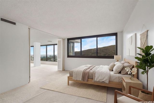 250 Kawaihae Street 16B, Honolulu, HI 96825