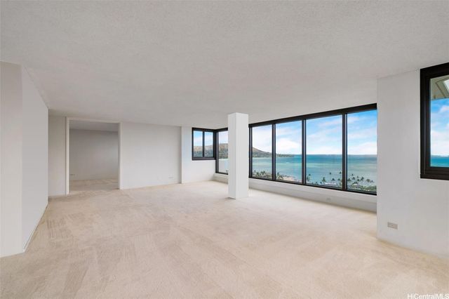 250 Kawaihae Street 16B, Honolulu, HI 96825