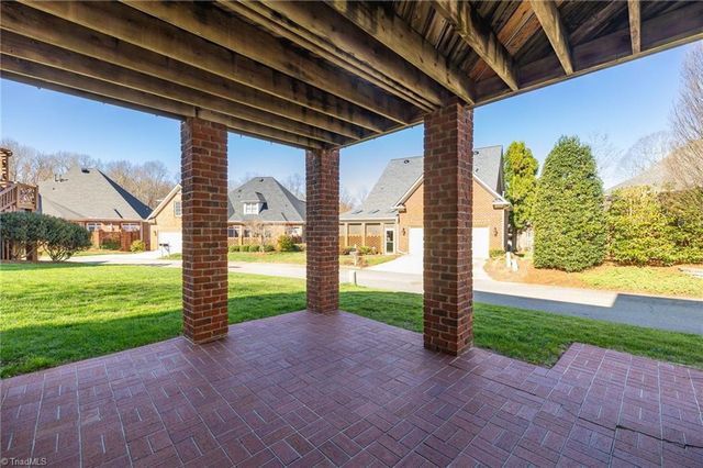 19 Thimbleberry Square, Greensboro, NC 27455