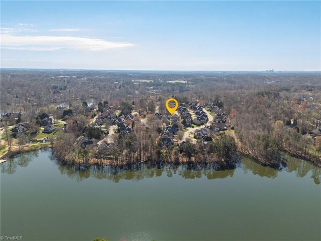 19 Thimbleberry Square, Greensboro, NC 27455