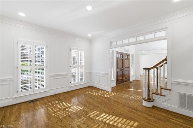 19 Thimbleberry Square, Greensboro, NC 27455