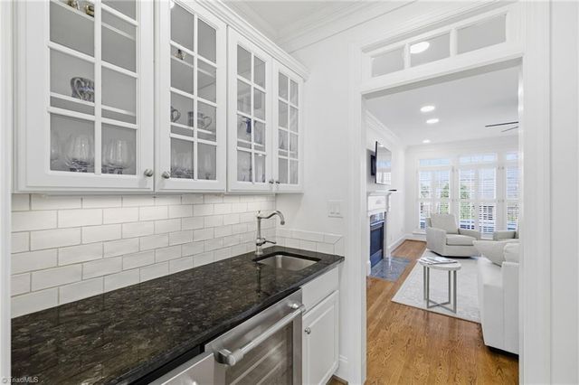 19 Thimbleberry Square, Greensboro, NC 27455