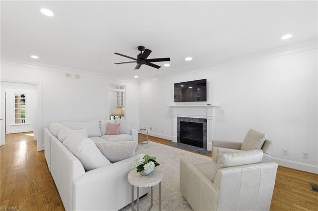 19 Thimbleberry Square, Greensboro, NC 27455